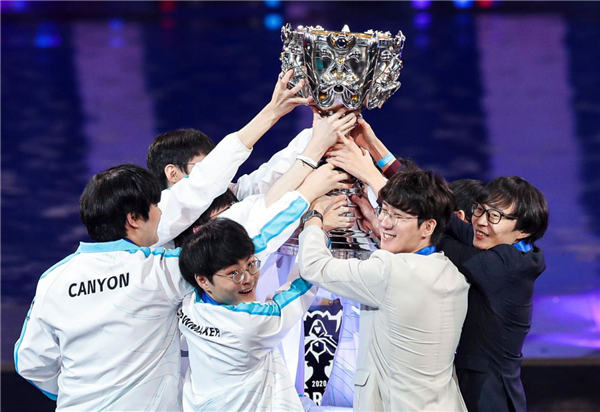 LCK 尺帝接受采访：我认为LPL选手要更厉害一些